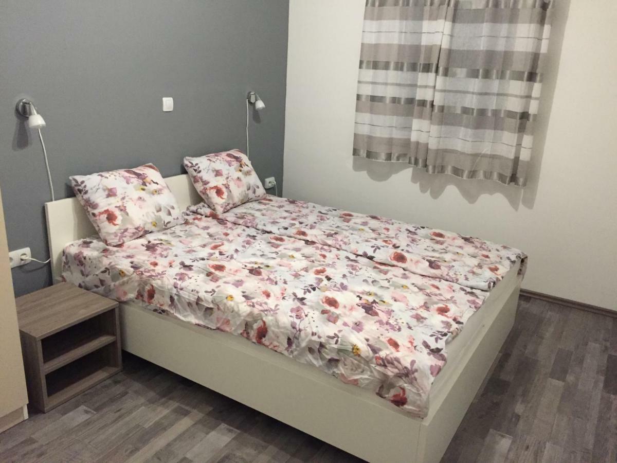 Apartmani Verica Карлобаг Екстер'єр фото