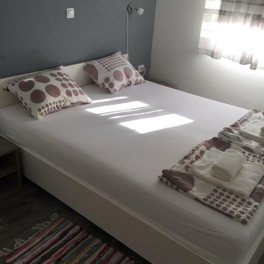 Apartmani Verica Карлобаг Екстер'єр фото